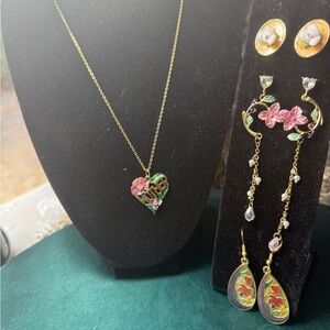 Vintage Style Gold Tone Earrings and Necklaces Which earrings do you love more?
